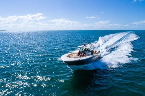 380LXF running with blue water